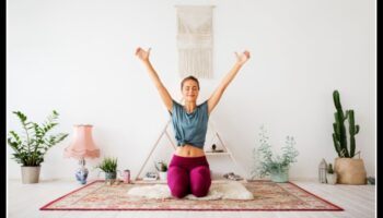 אסאנות מדיטציה: שער היוגה לשקט פנימי