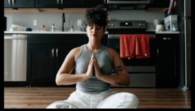 טווח קצר מדיטציה 30 שניות לא חוקי להפגת עקבות 3 רגעי מדיטציה: בריחה יומית להפגת מתחים